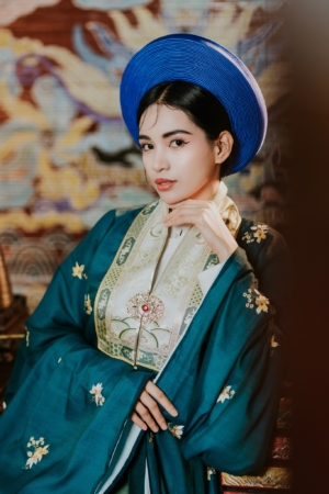 NHẬT BÌNH TRUYỂN THỐNG VẢI TƠ THÊU HOA (XANH)